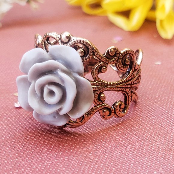 Vintaged Gray Lace Ring - Picture 1 of 7